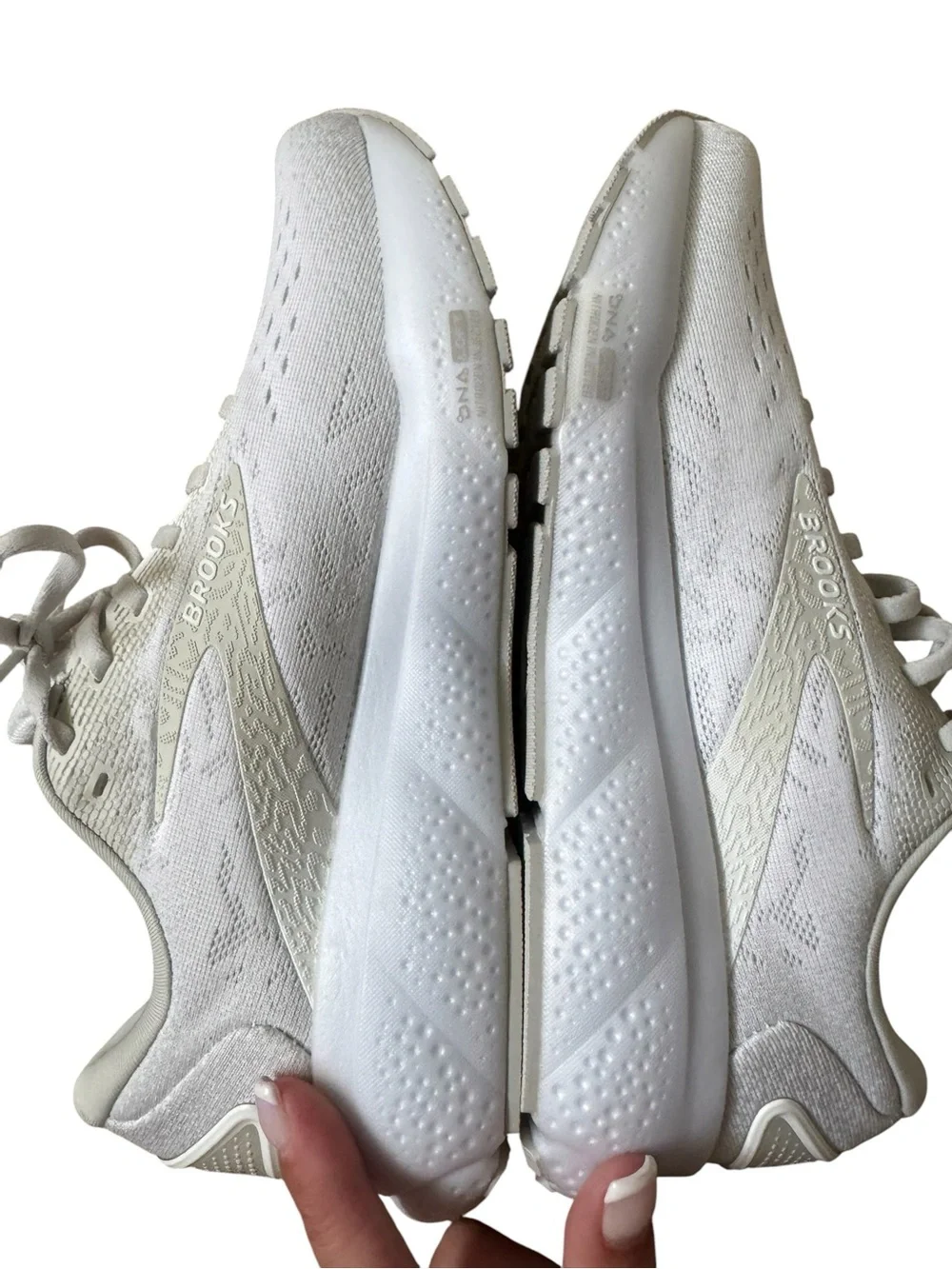 Brooks Ghost 16 running shoes